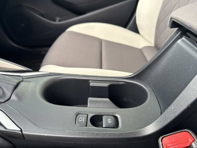 2024 Toyota Corolla LE - Photo 24