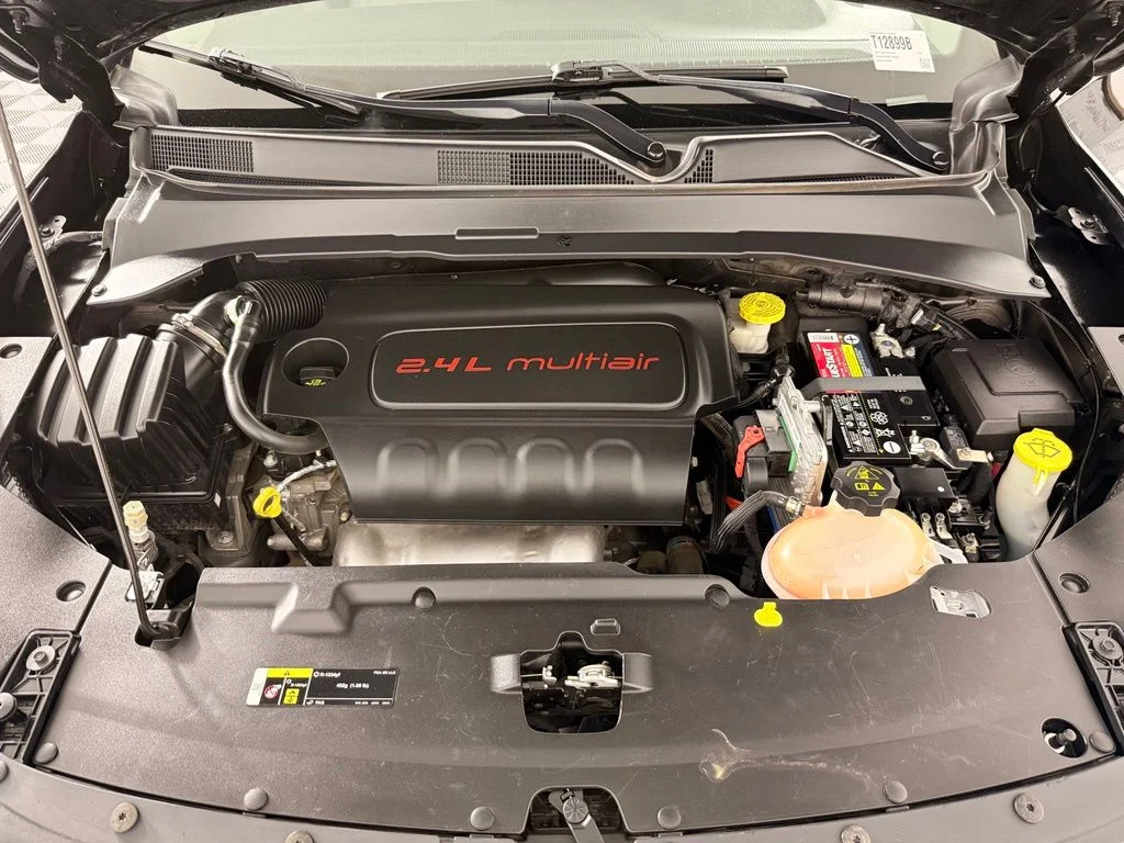 Used 2022 Black Jeep Latitude image 33