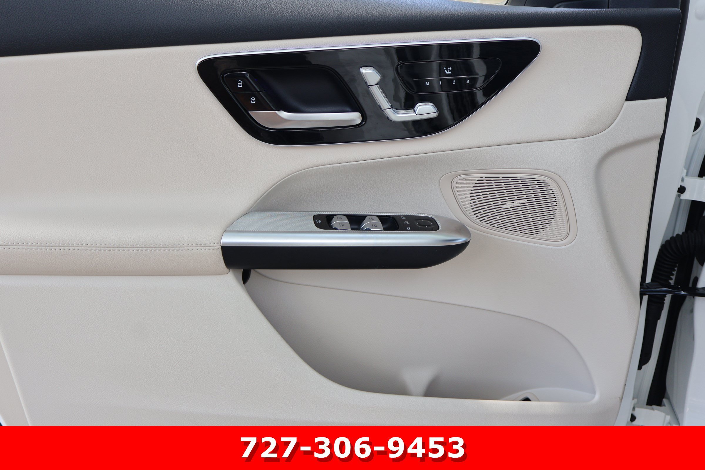 Certified Used 2025 Polar White Mercedes-Benz GLC 300 image 14