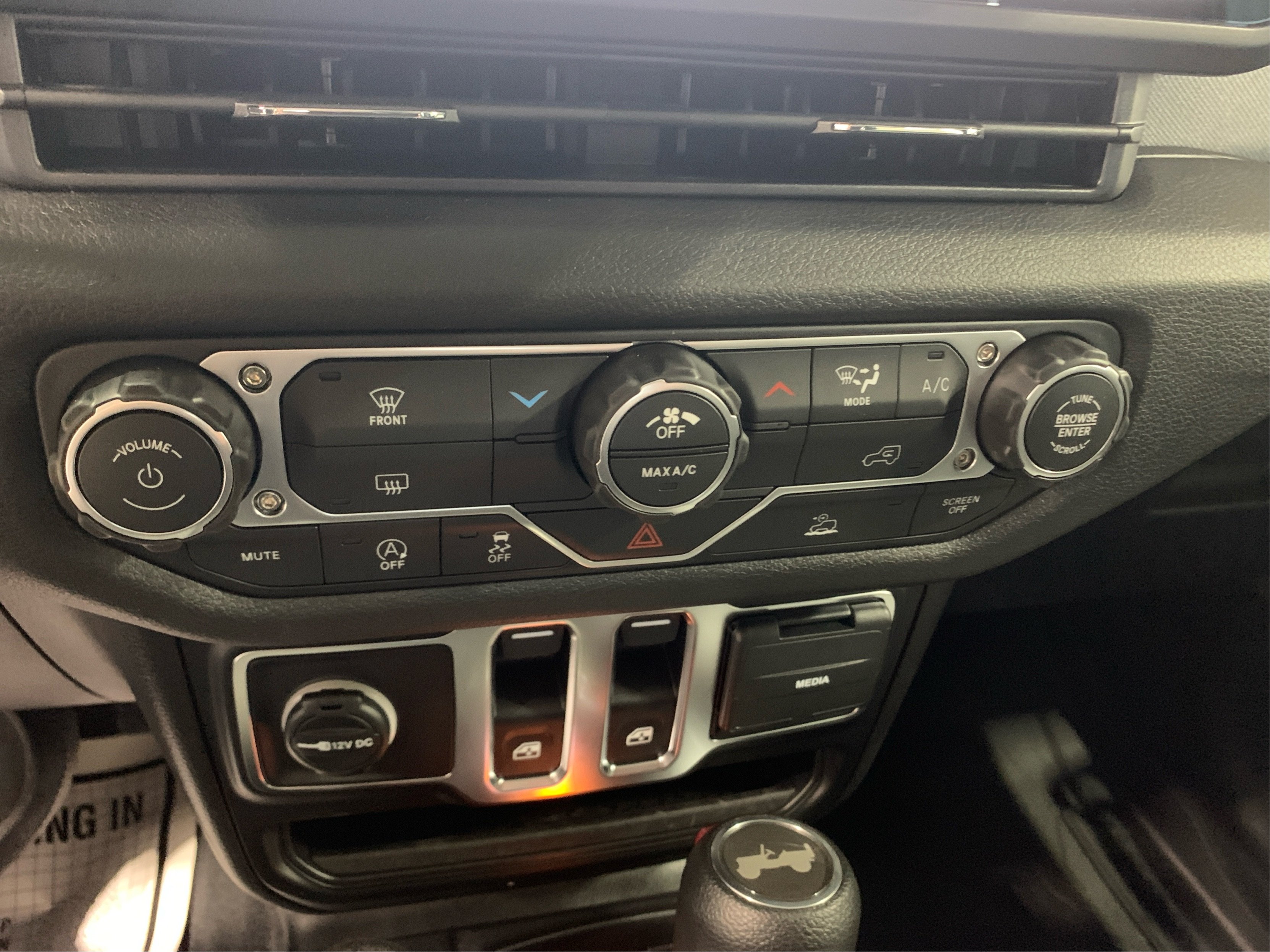 New 2026 Hydro Blue Pearlcoat Jeep Sport image 26