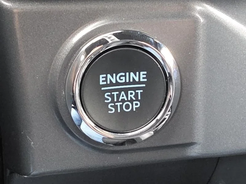 Used 2025 Space White Metallic Ford XLT image 19