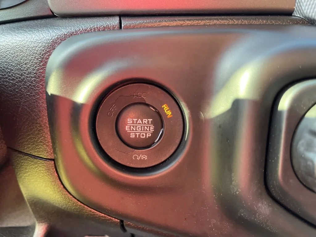 Used 2020 Black Jeep Sport image 24