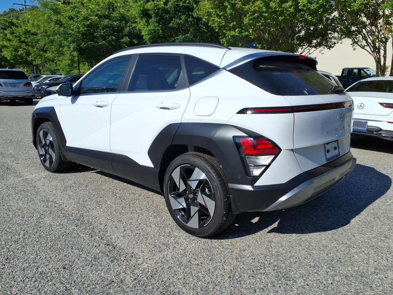 New 2026 Atlas White Hyundai Limited FWD image 8
