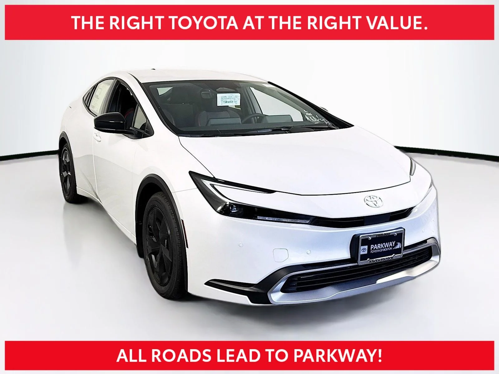 2026 Toyota Prius SE's photo