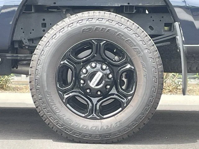 Used 2023 Antimatter Blue Metallic Ford XLT image 18