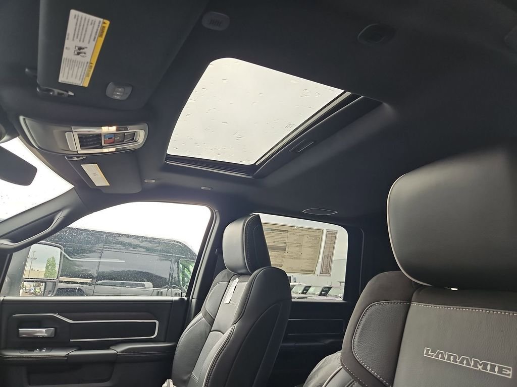 New 2026 Bright White Clear-Coat Exterior Paint RAM Laramie image 28