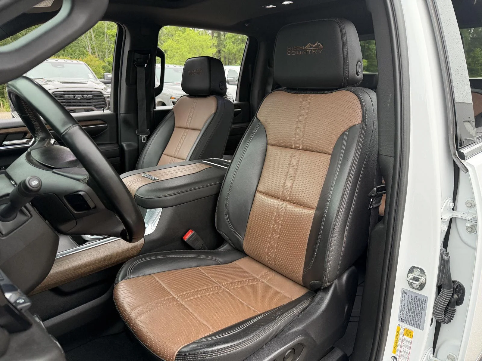 2024 Chevrolet Silverado 3500HD High Country - Photo 17