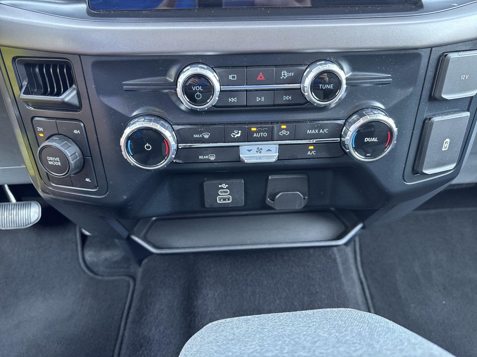 Used 2025 Oxford White Ford XLT image 23