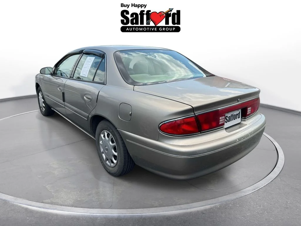 Used 2002 Beige Buick Custom image 2