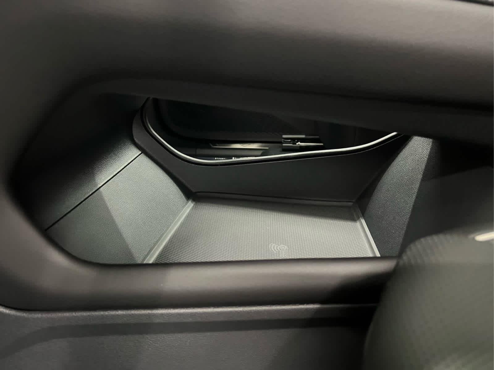 2026 Volkswagen Atlas Cross Sport SEL Premium R-LINE - Photo 19