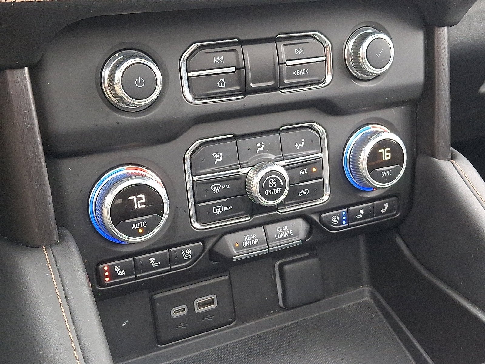 2023 GMC Yukon AT4 - Photo 19