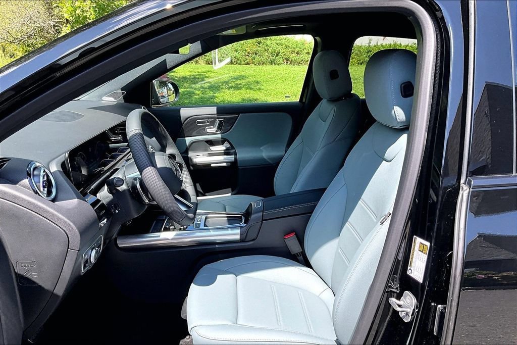 New 2026 Night Black Mercedes-Benz GLA 250 image 23