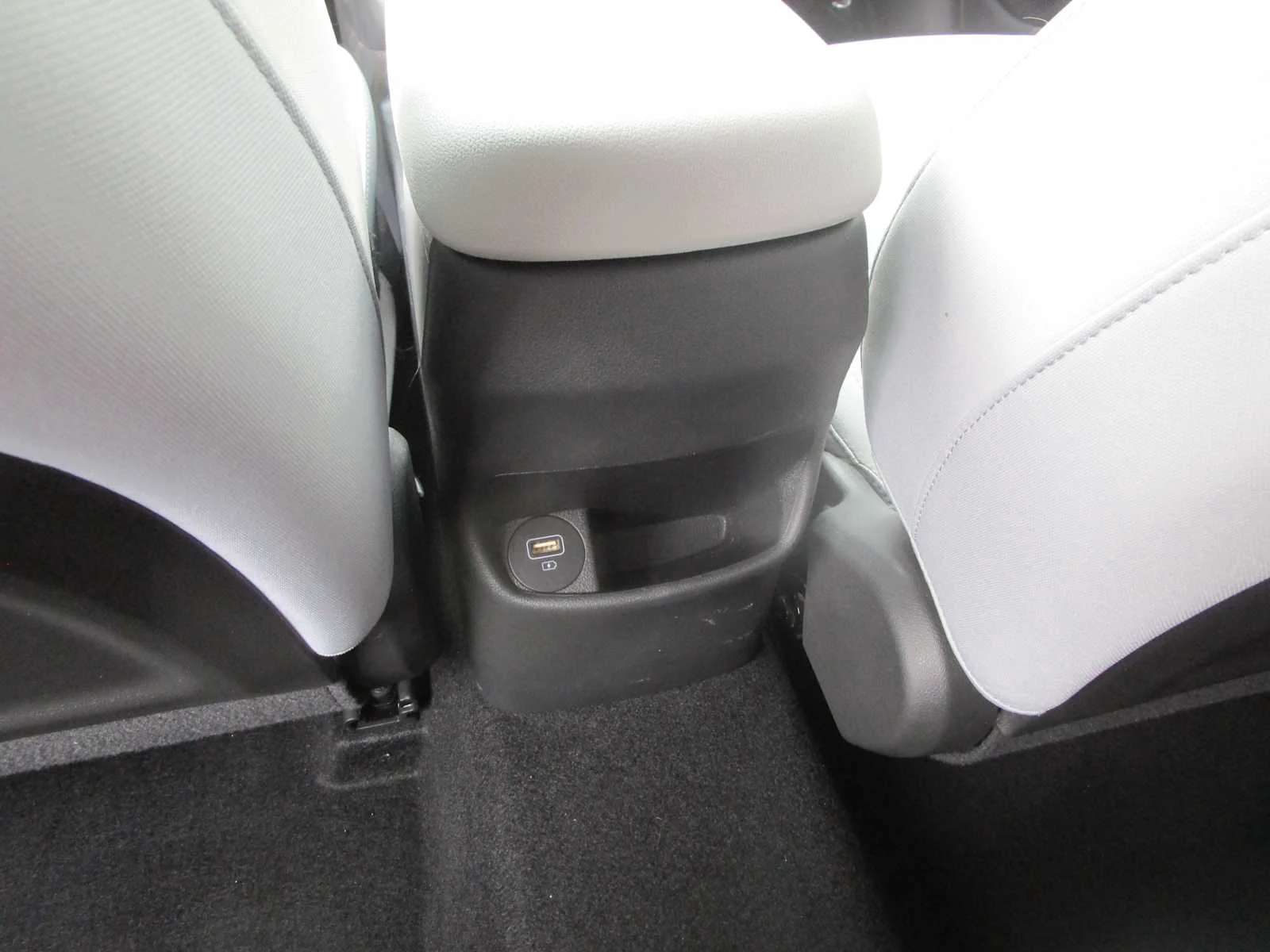 Used 2023 Cyber Silver Hyundai SEL image 10