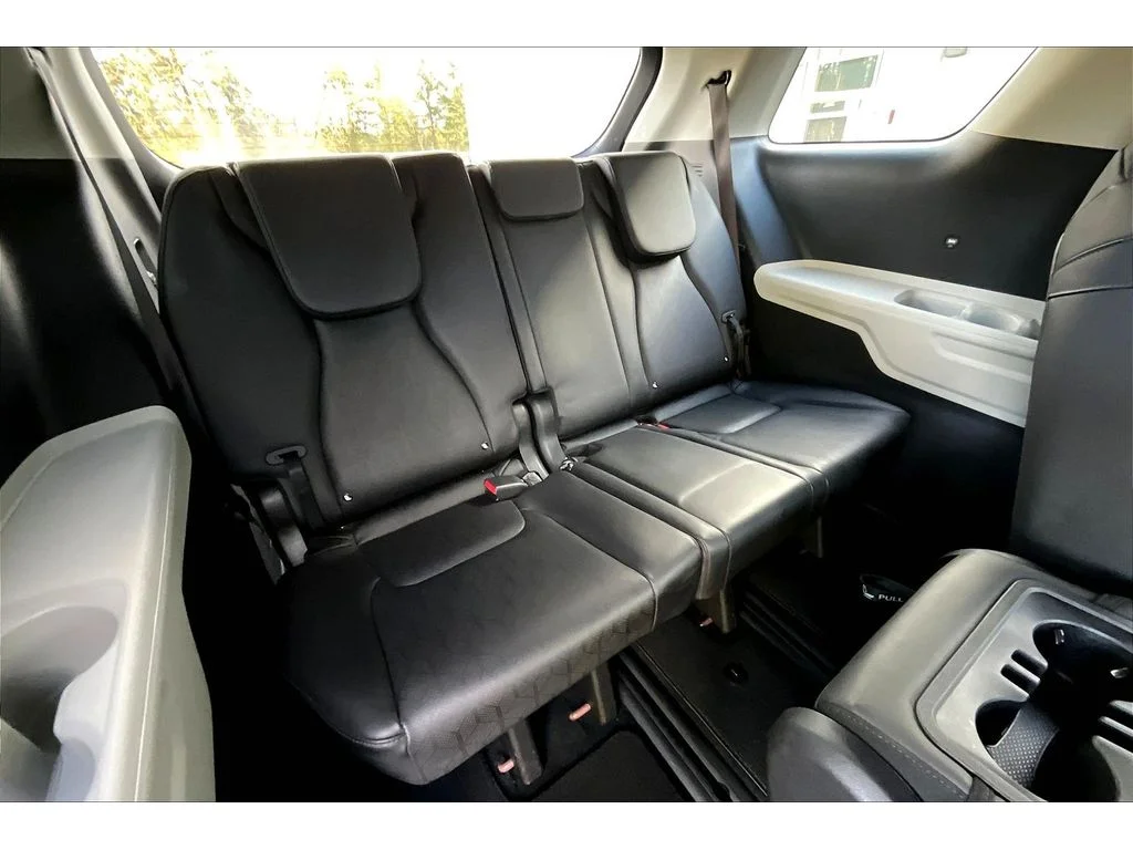 Used 2024 Flare Red Kia LX image 27
