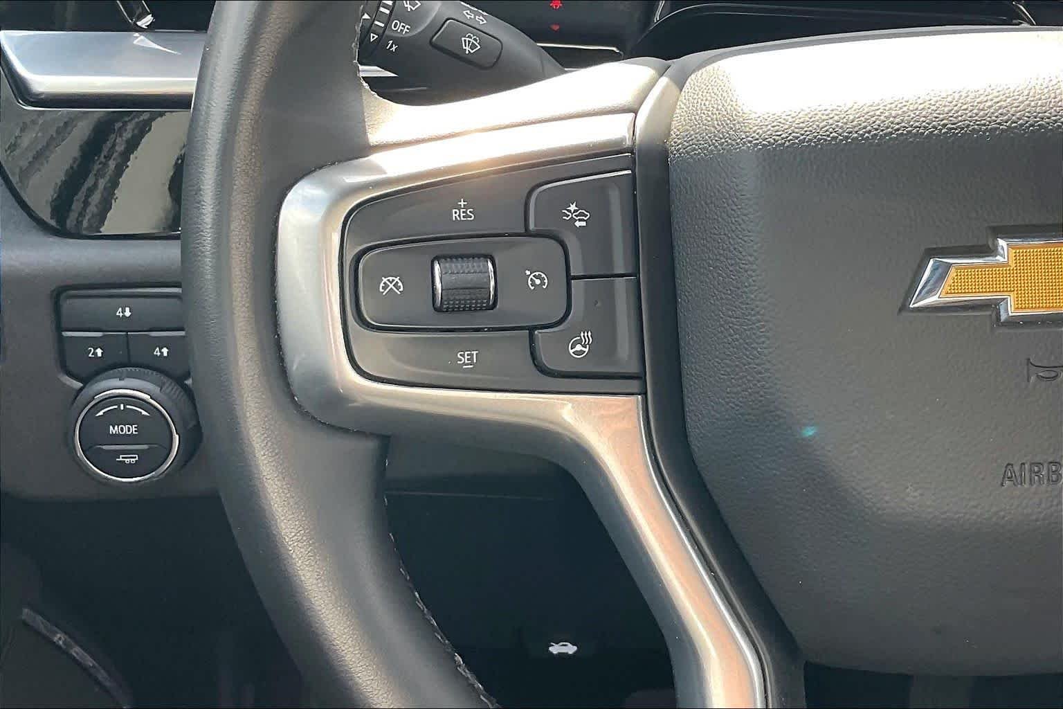 Used 2025 Sterling Gray Metallic Chevrolet LT image 23