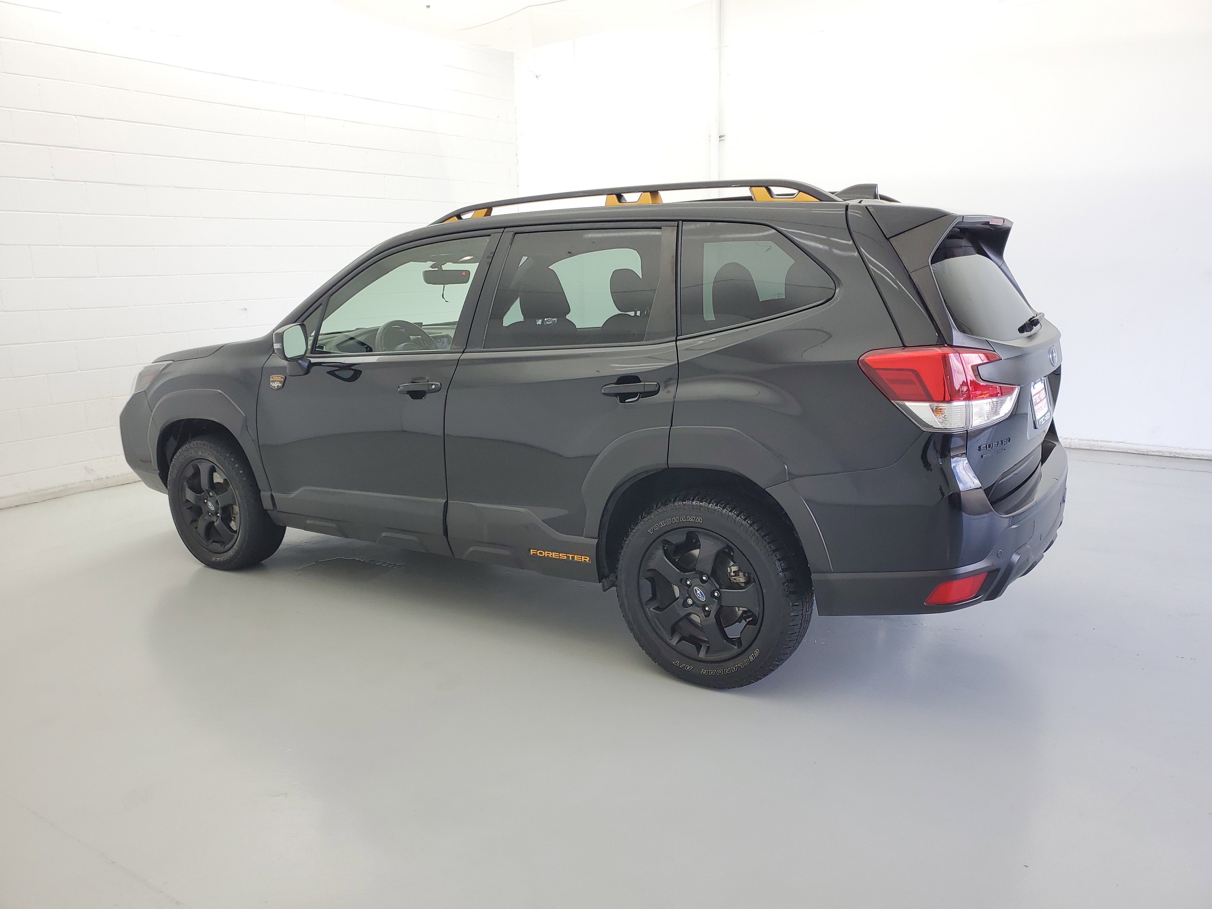 Used 2023 Crystal Black Pearl Subaru Wilderness image 7
