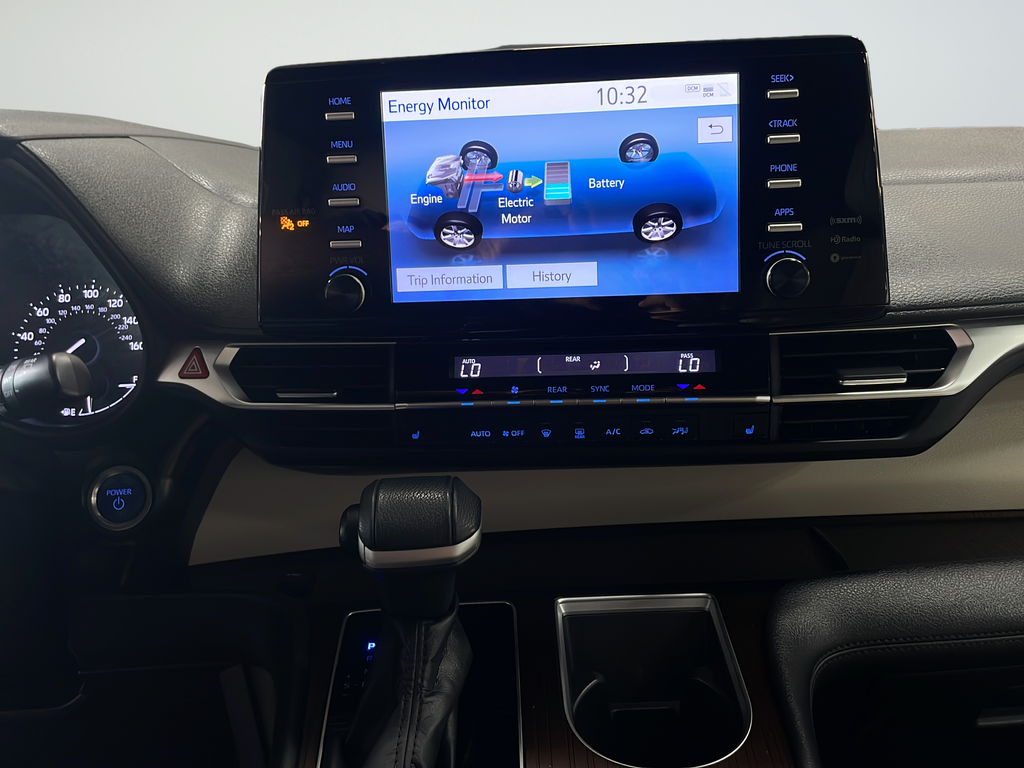 Used 2022  Toyota XLE image 20