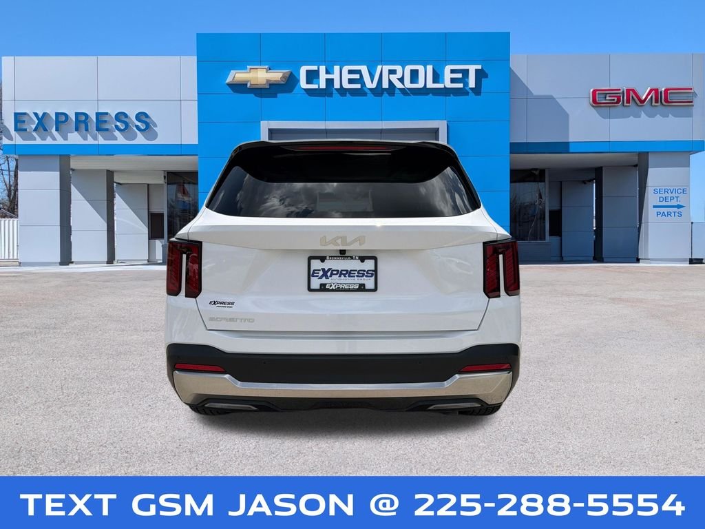 Used 2025 White Kia SX image 4