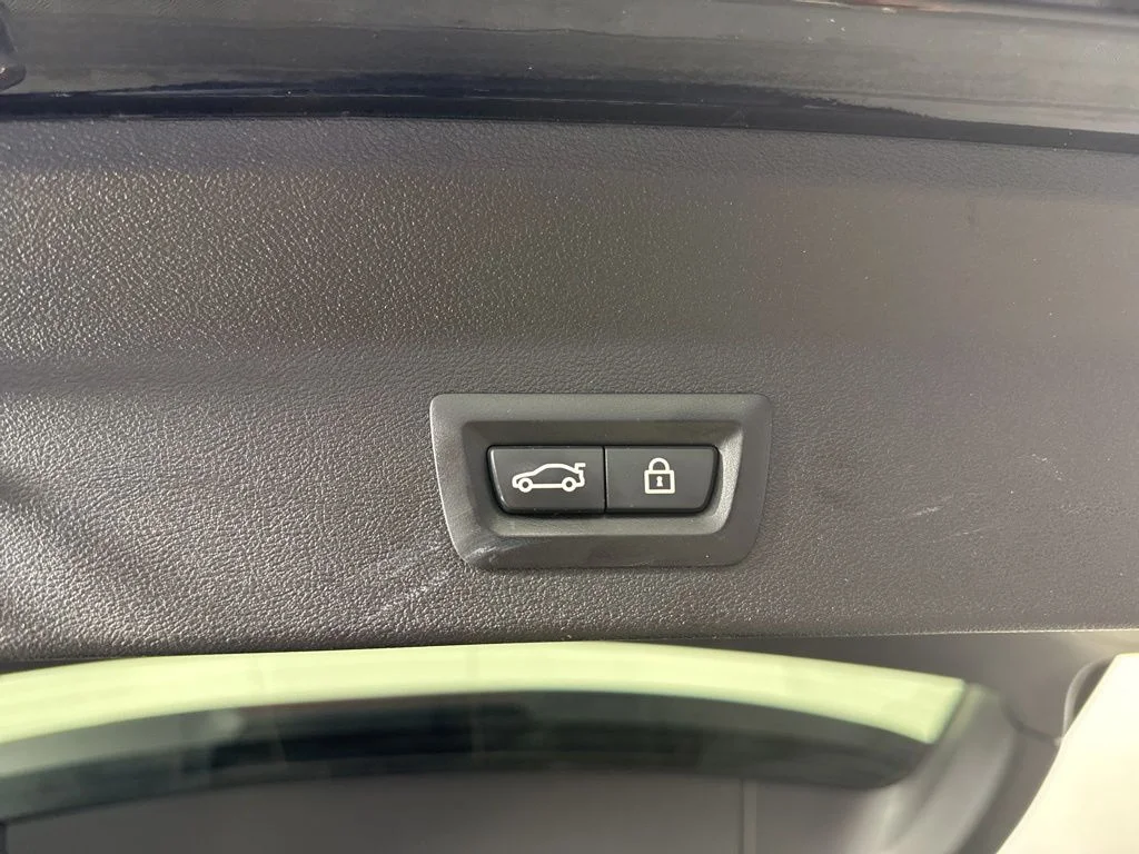 Used 2019 Black BMW M40i image 14