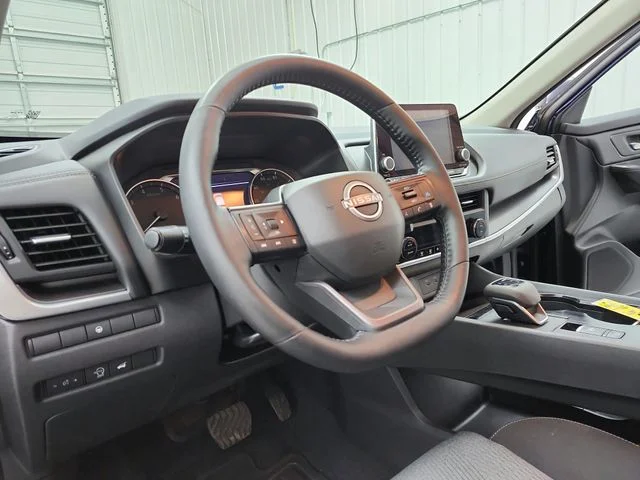 Used 2025 Blue Nissan SV image 18