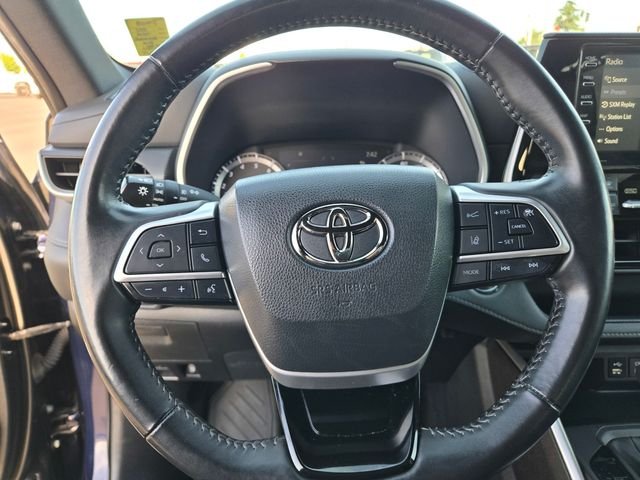 Used 2022  Toyota XSE image 20