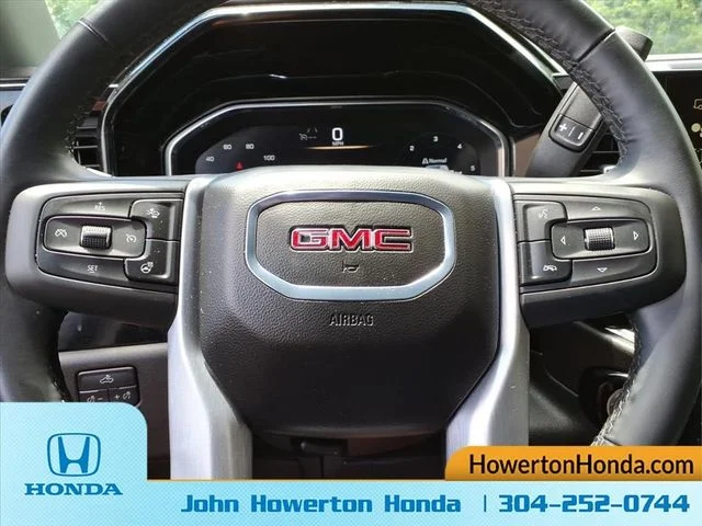 Used 2024 White GMC Elevation image 19