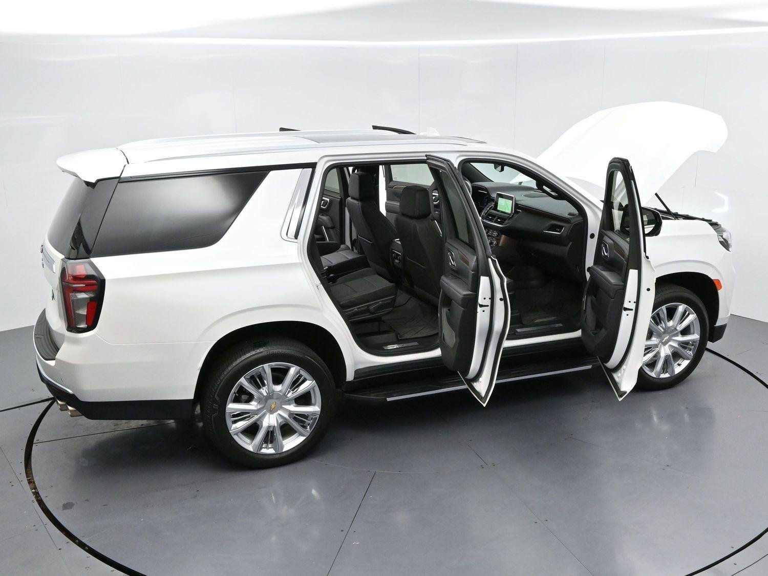 Used 2024 Iridescent Pearl Tricoat Chevrolet High Country image 42