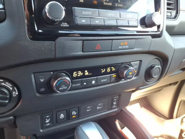 Used 2022 White Nissan PRO-4X image 27