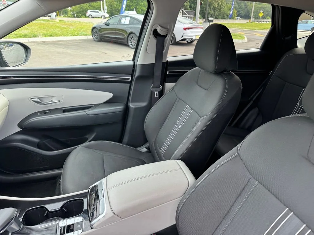 Used 2024 Gray Hyundai SEL image 7