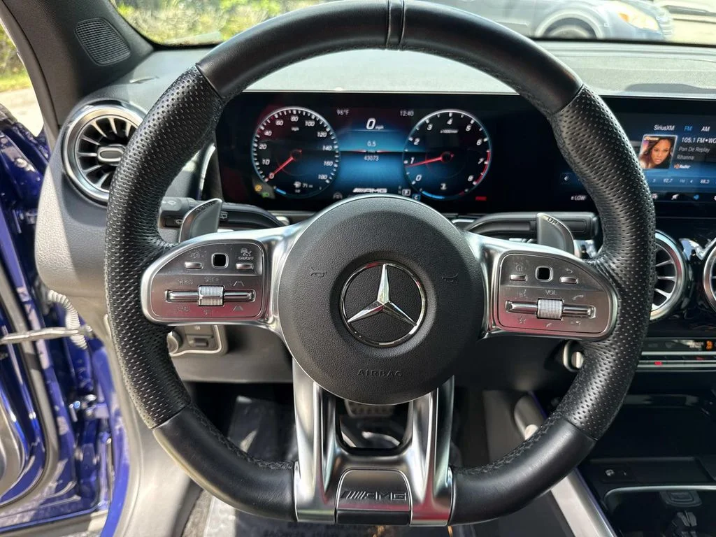 Used 2022  Mercedes-Benz GLB 35 AMG® image 41