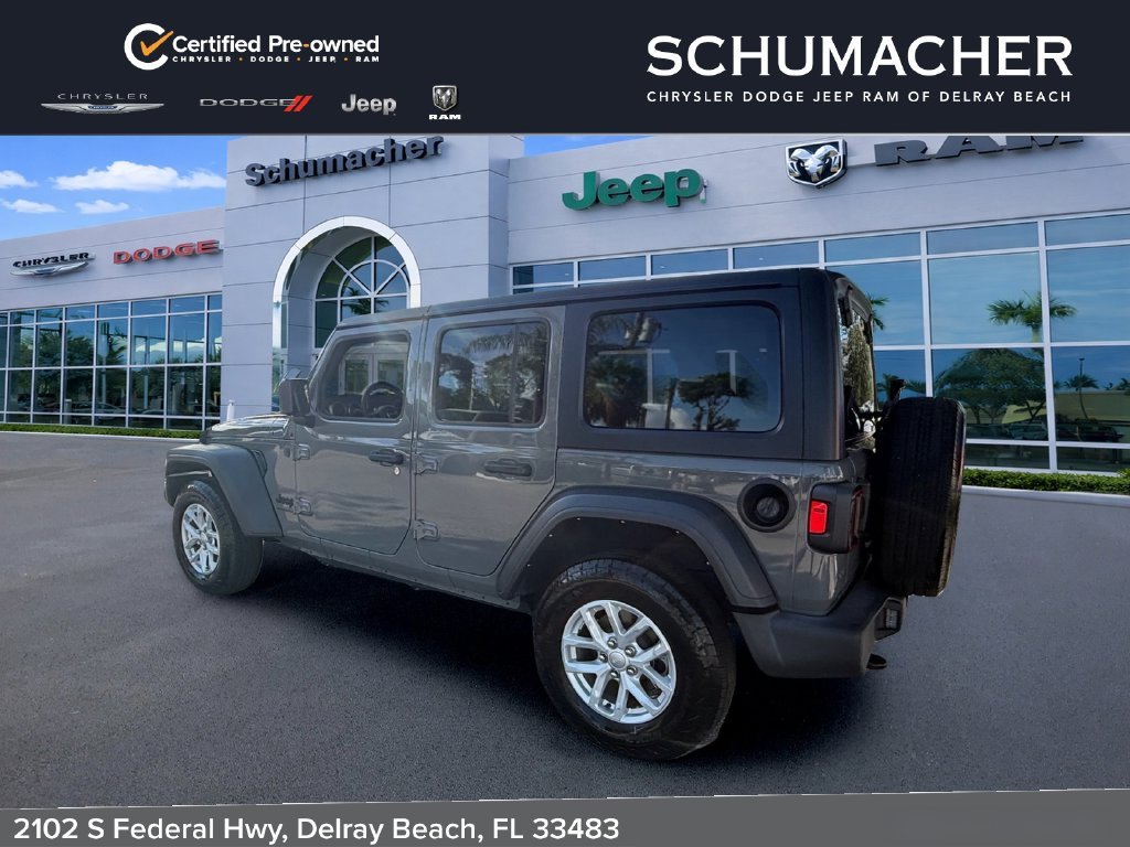 Used 2023 Gray Jeep Sport S image 5