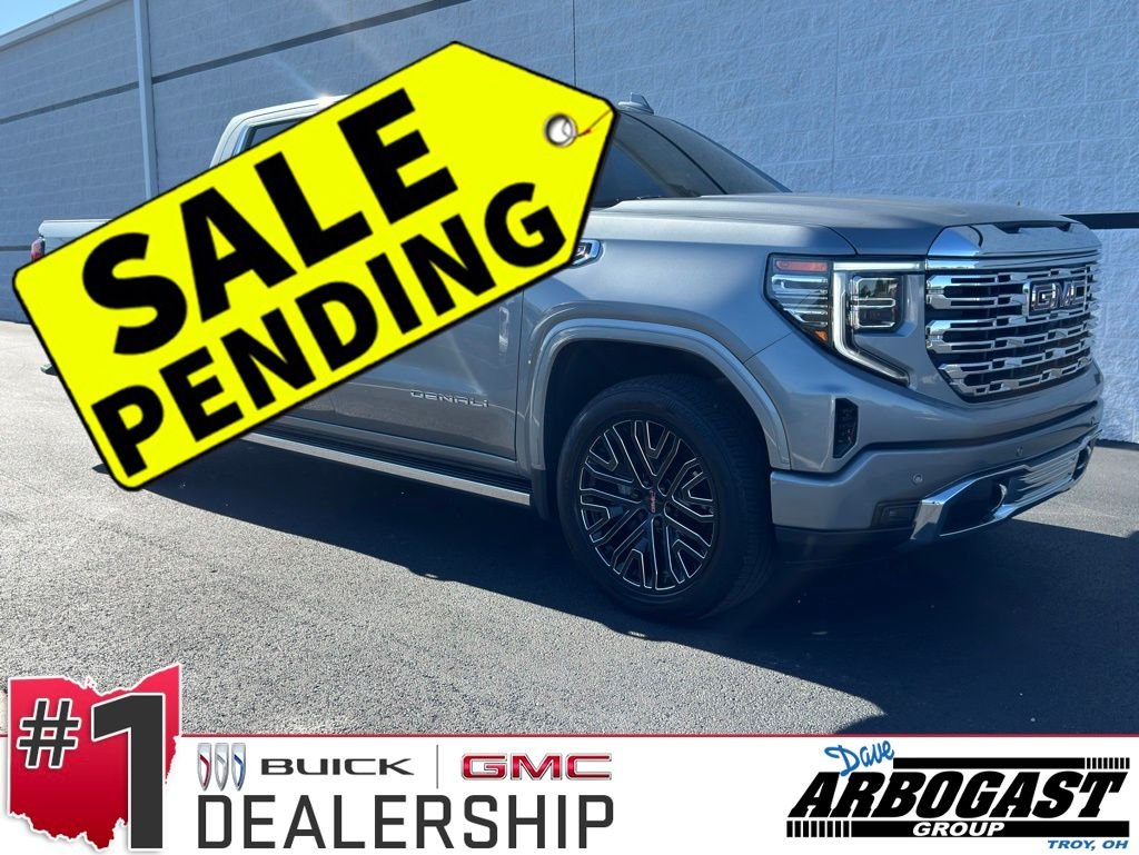 2023 GMC Sierra 4WD Crew Cab Short Box Denali's photo