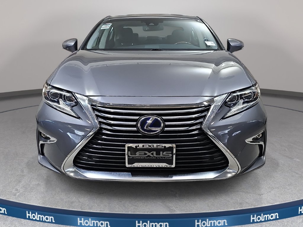 Used 2016 Gray Lexus 300h image 3