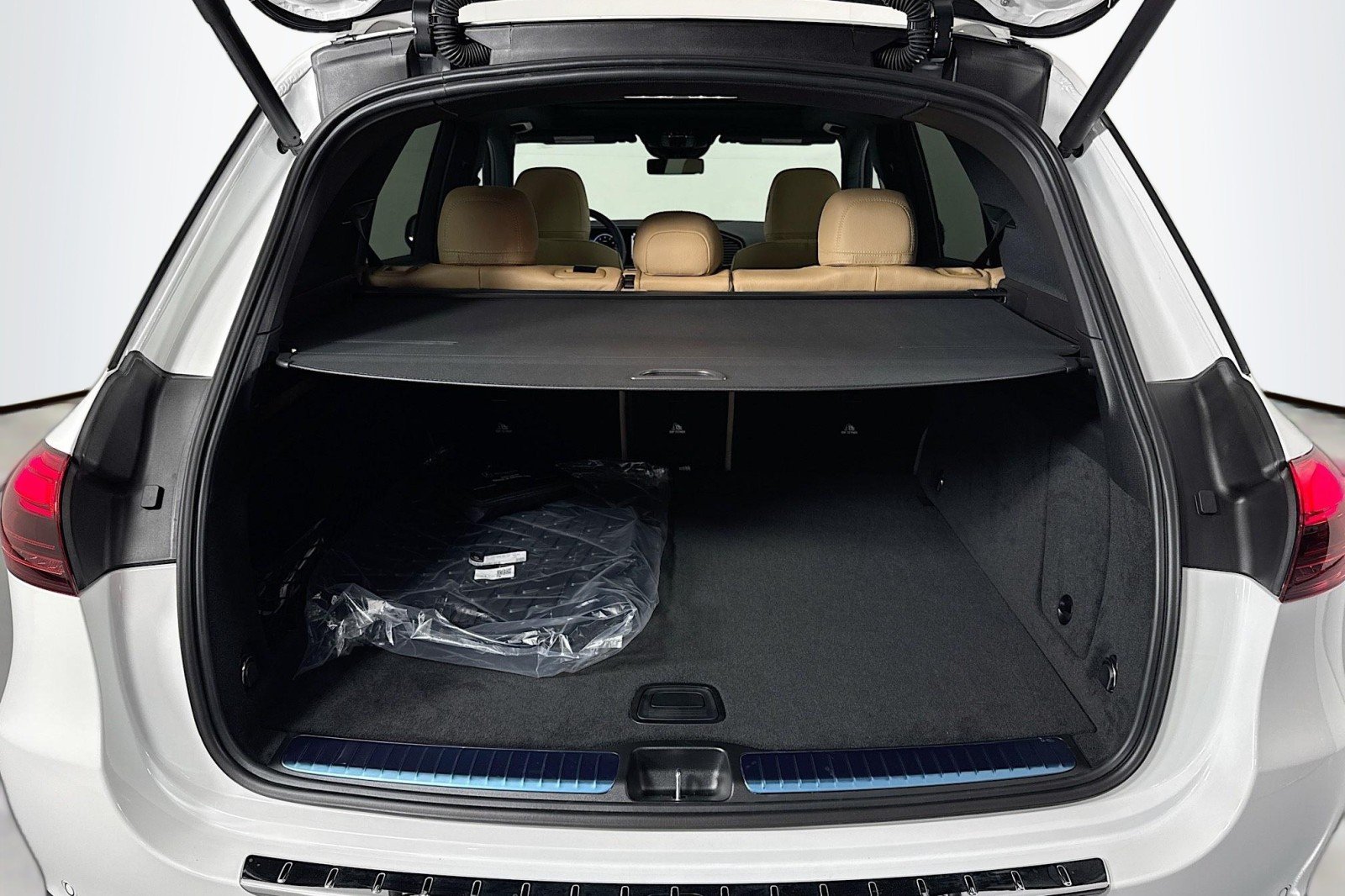 New 2026 Polar White Mercedes-Benz GLE 350 SUV image 22