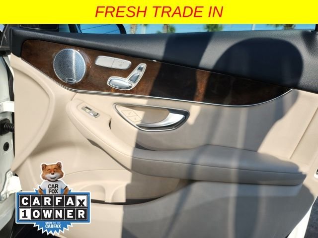 Used 2019 White Mercedes-Benz GLC 300 image 21