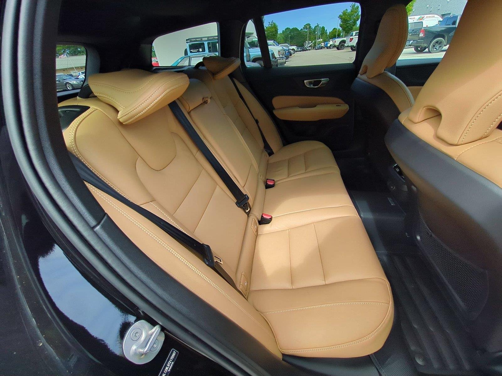 Used 2026 Onyx Black Metallic Volvo Ultra image 36
