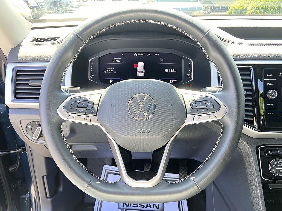 Used 2022 Tourmaline Blue Metallic Volkswagen 3.6L V6 SE w/Technology image 16