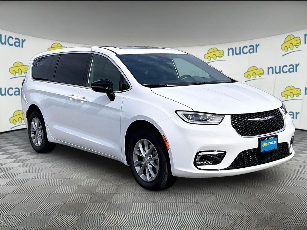 2026 Chrysler Pacifica Limited AWD's photo