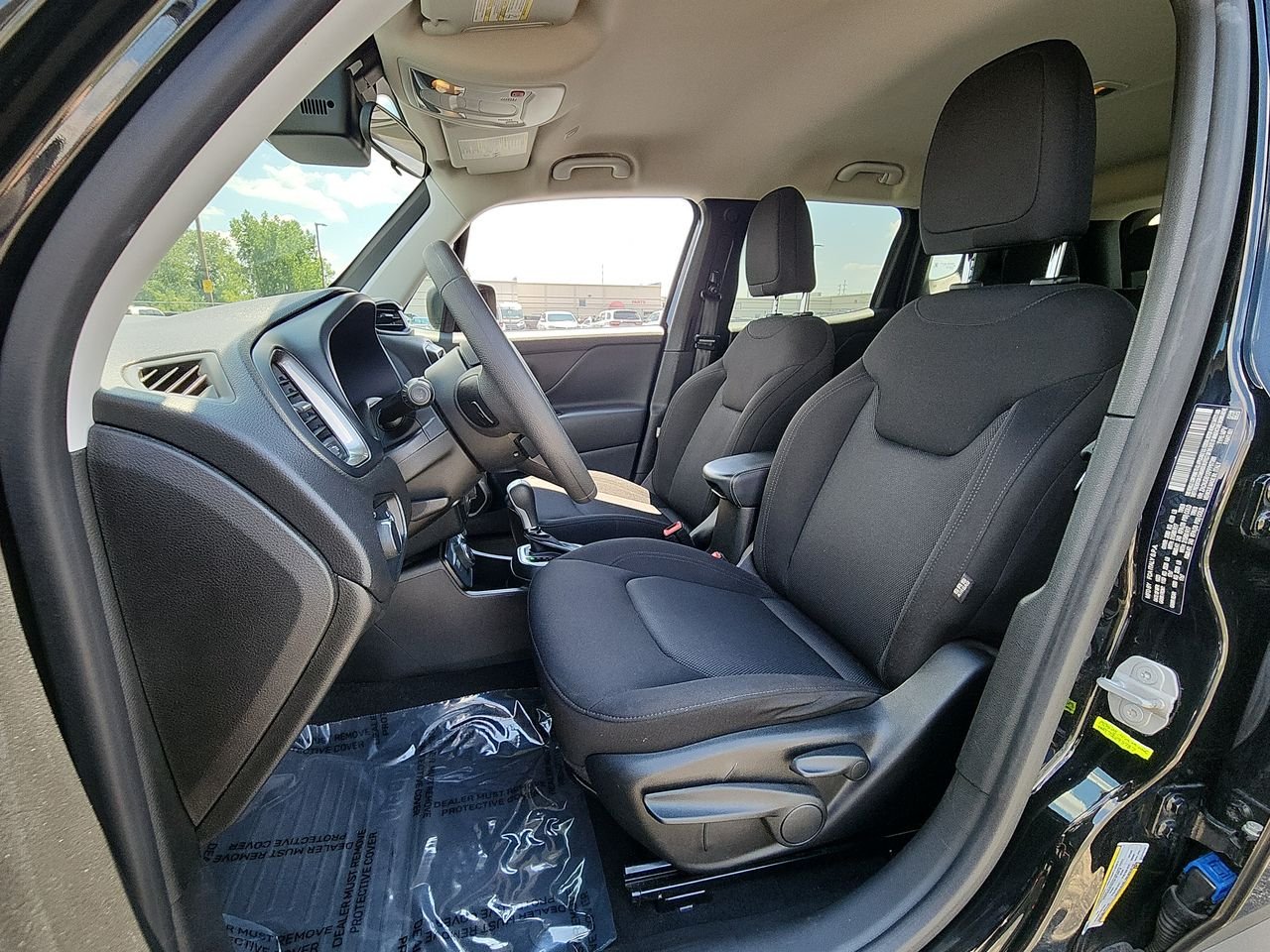 Used 2023 Black Clearcoat Jeep Latitude image 11