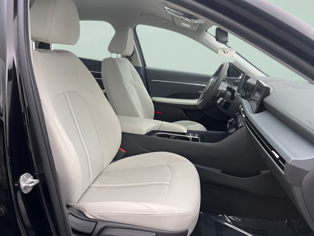 Used 2025 Abyss Black Hyundai SEL image 27