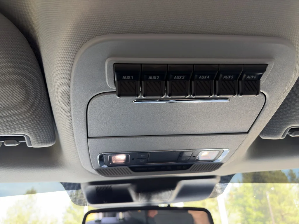 Used 2025 Oxford White Ford LARIAT image 24