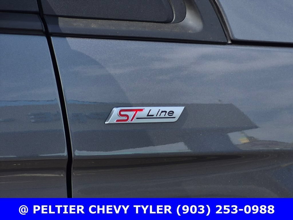 Used 2023  Ford SEL image 9