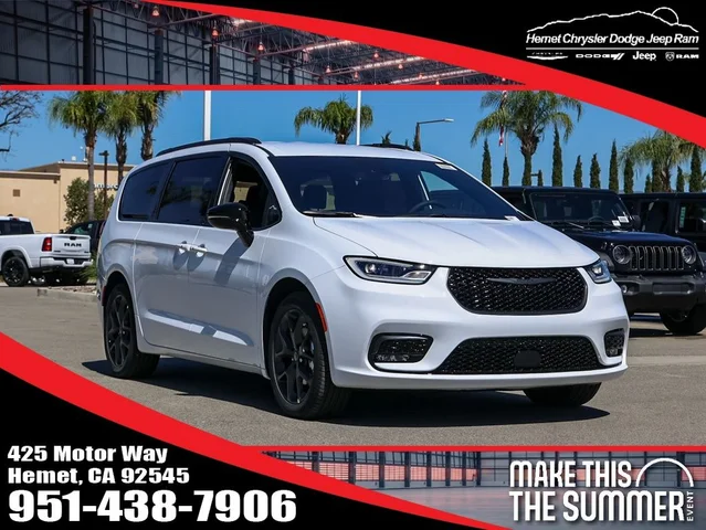 2026 Chrysler Pacifica Select
