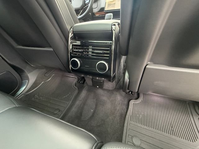 New 2026 Carpathian Grey Land Rover Dynamic SE image 17