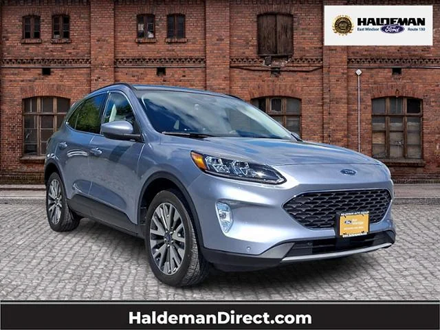 2022 Ford Escape Titanium