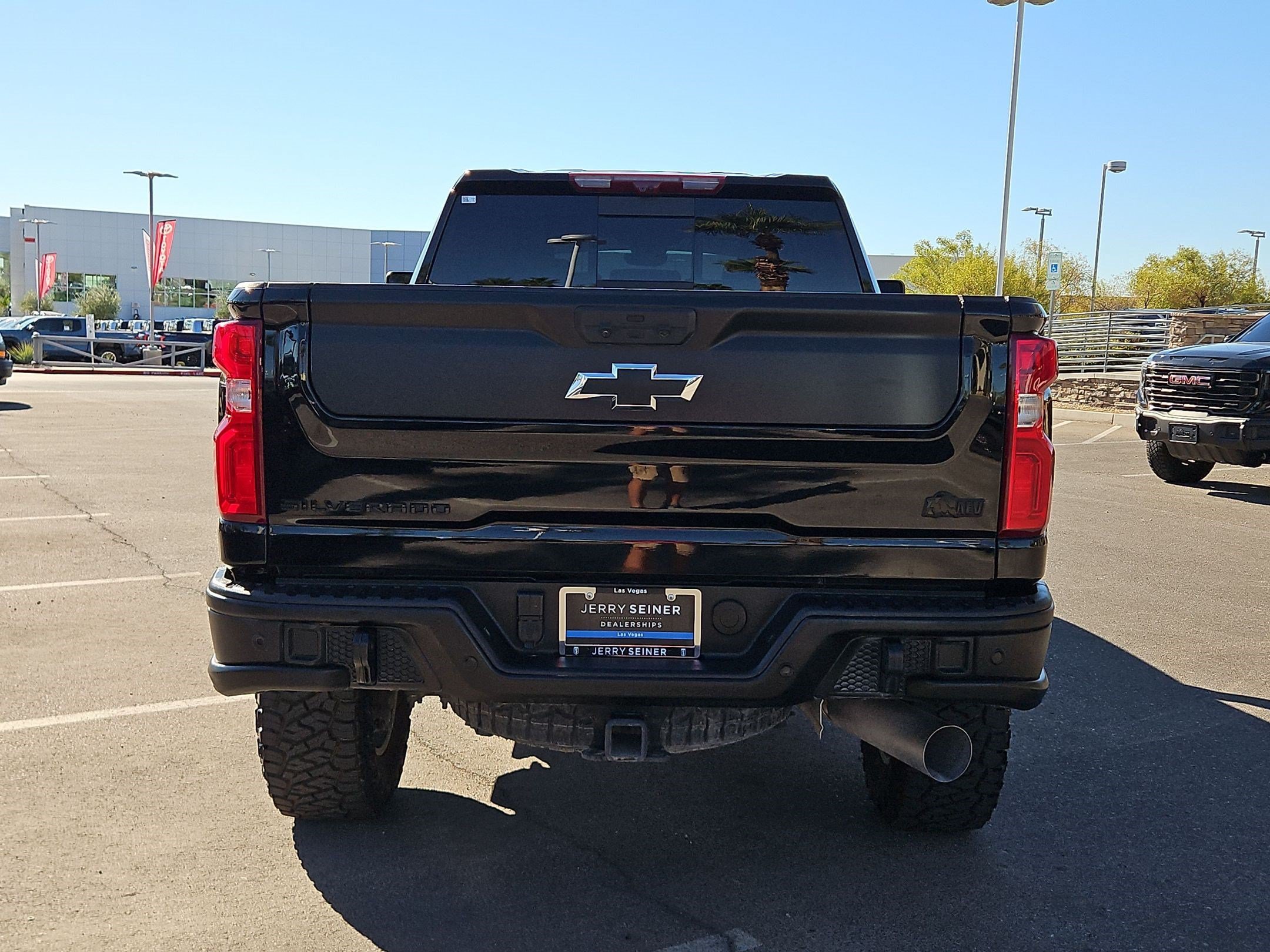 2024 Chevrolet Silverado 2500HD ZR2 - Photo 4