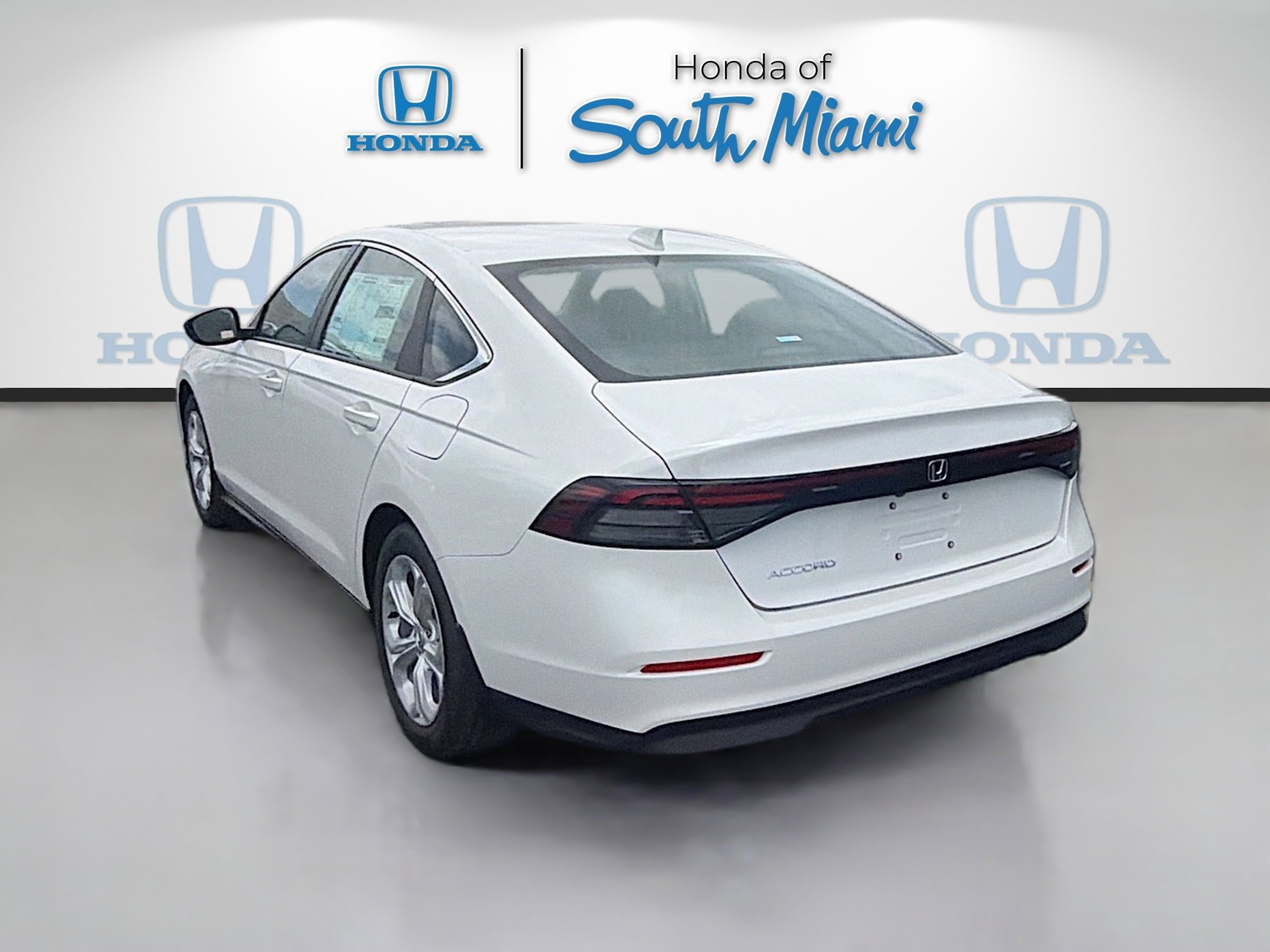 New 2026 Platinum White Pearl Honda LX image 5