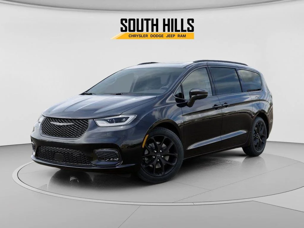2026 Chrysler Pacifica Limited AWD's photo