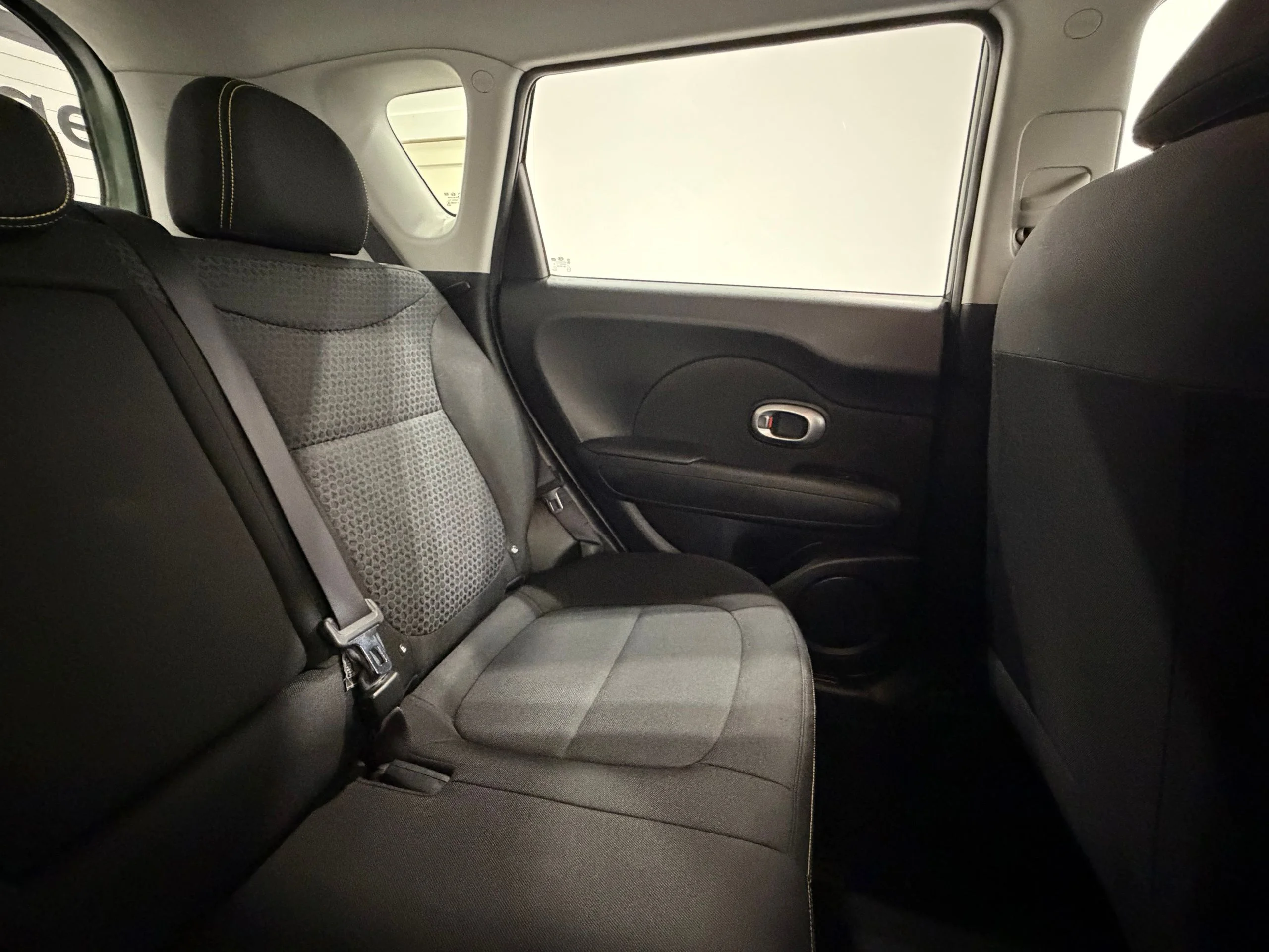 Used 2014 Green Kia Plus image 33