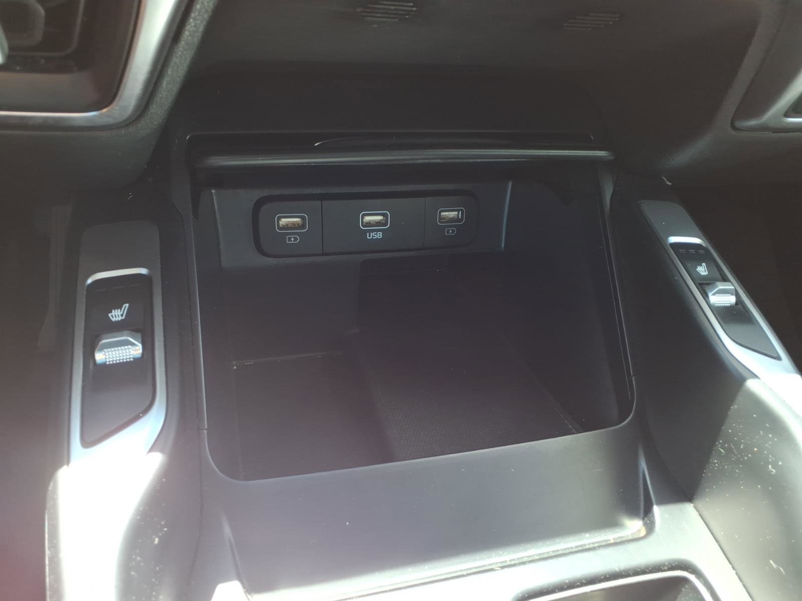 2022 Kia Sorento S Hybrid - Photo 26